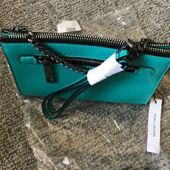 New Authentic Marc Jacobs Small Leather Crossbody Bag - Picture 3 of 6